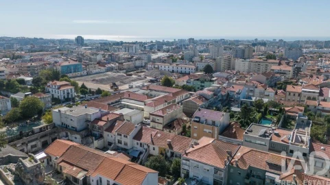 Moradia T4 para Venda em Cedofeita, Santo Ildefonso, Sé, Miragaia, São Nicolau e Vitória