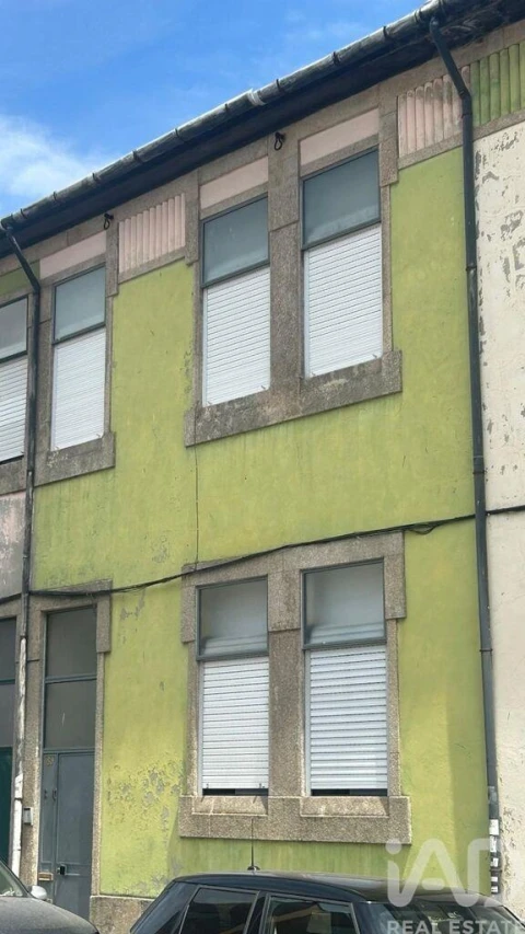 Moradia T4 para Venda em Cedofeita, Santo Ildefonso, Sé, Miragaia, São Nicolau e Vitória