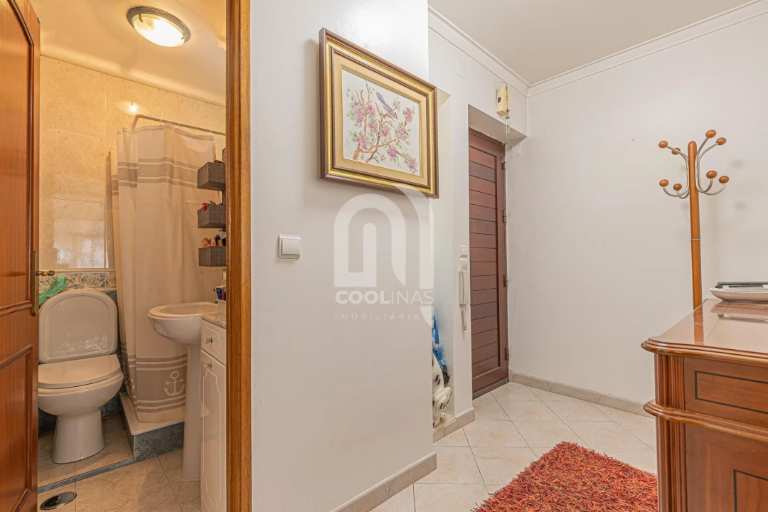 Apartamento T4 para Venda em Caparica e Trafaria Foto 34