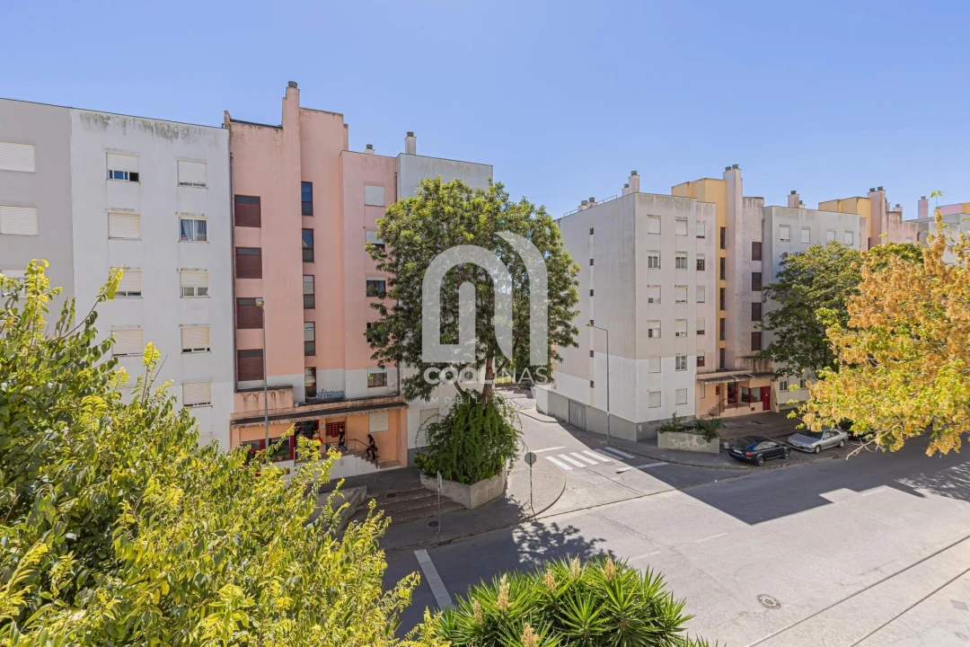 Apartamento T4 para Venda em Caparica e Trafaria Foto 37
