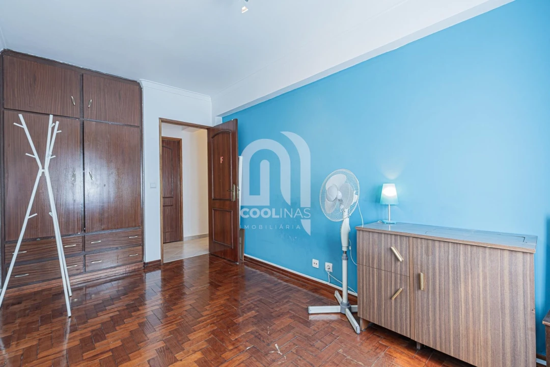 Apartamento T4 para Venda em Caparica e Trafaria Foto 7