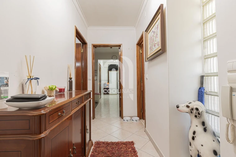 Apartamento T4 para Venda em Caparica e Trafaria Foto 27