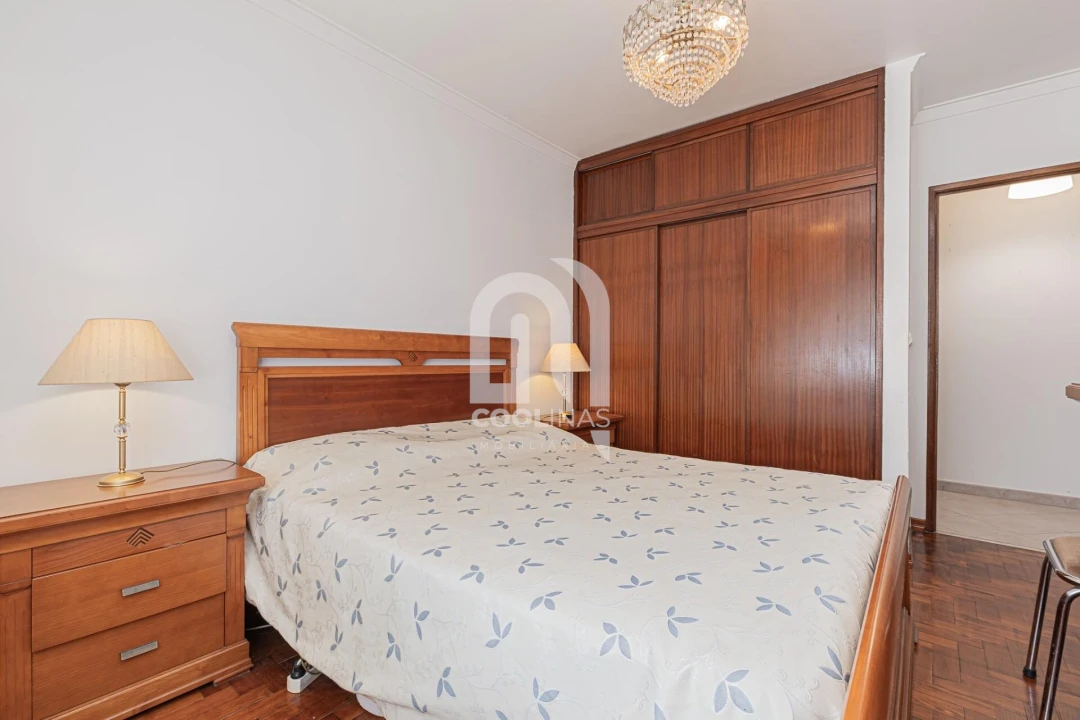 Apartamento T4 para Venda em Caparica e Trafaria Foto 16