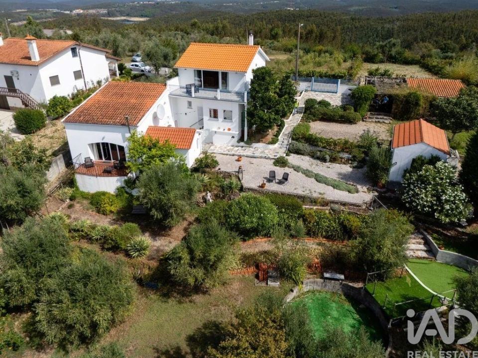 Moradia T2 para Venda em São Pedro de Alva e São Paio de Mondego Foto 2