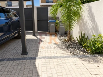Moradia T3 para Venda em Fernao Ferro