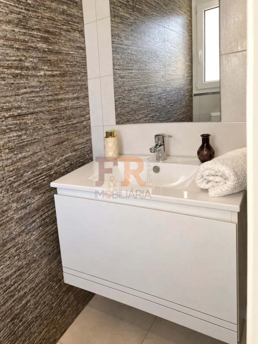Moradia T3 para Venda em Fernao Ferro Foto 6