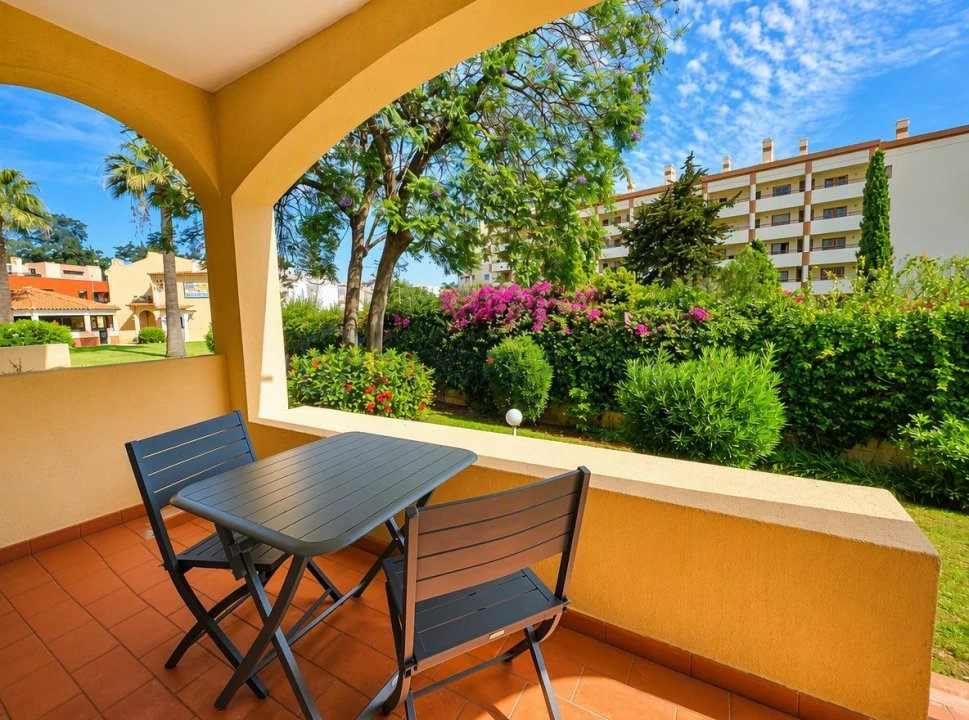 Apartamento T1 para Venda em Quarteira Foto 10