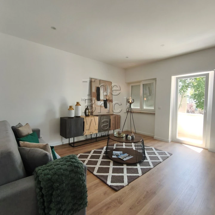 Apartamento T3 para Venda em Benfica Foto 4