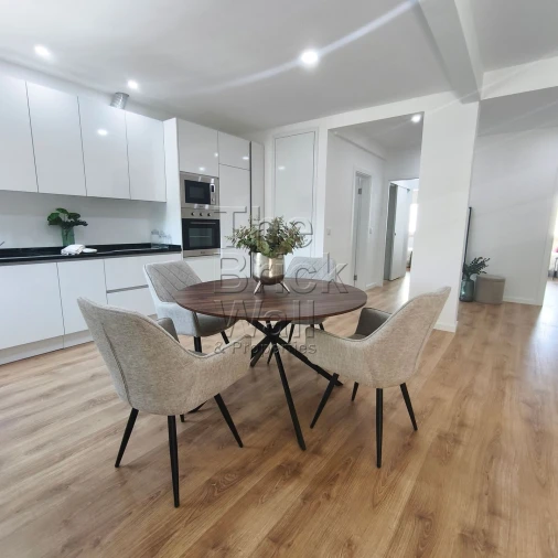 Apartamento T3 para Venda em Benfica Foto 9