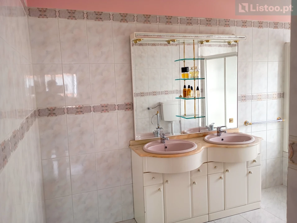 Moradia T4 para Venda em Algés, Linda-A-Velha e Cruz Quebrada-Dafundo Foto 28