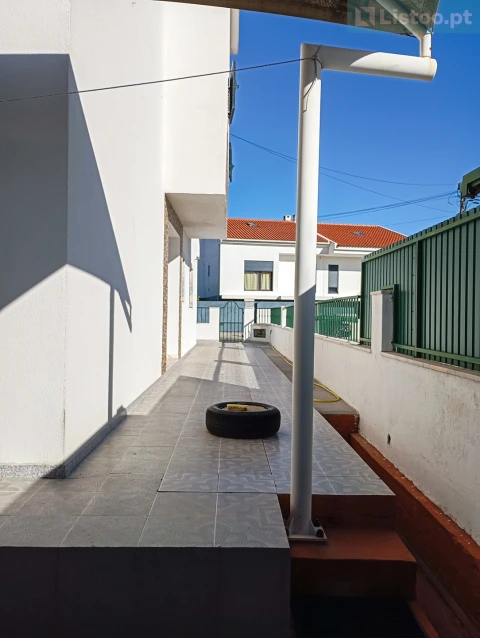 Moradia T4 para Venda em Algés, Linda-A-Velha e Cruz Quebrada-Dafundo