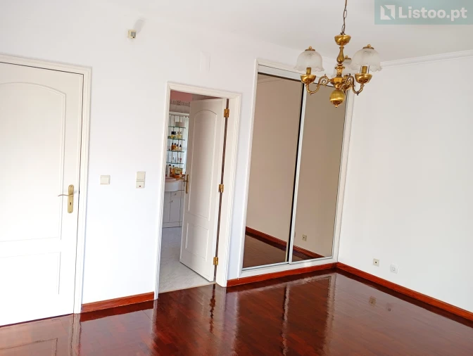 Moradia T4 para Venda em Algés, Linda-A-Velha e Cruz Quebrada-Dafundo Foto 33