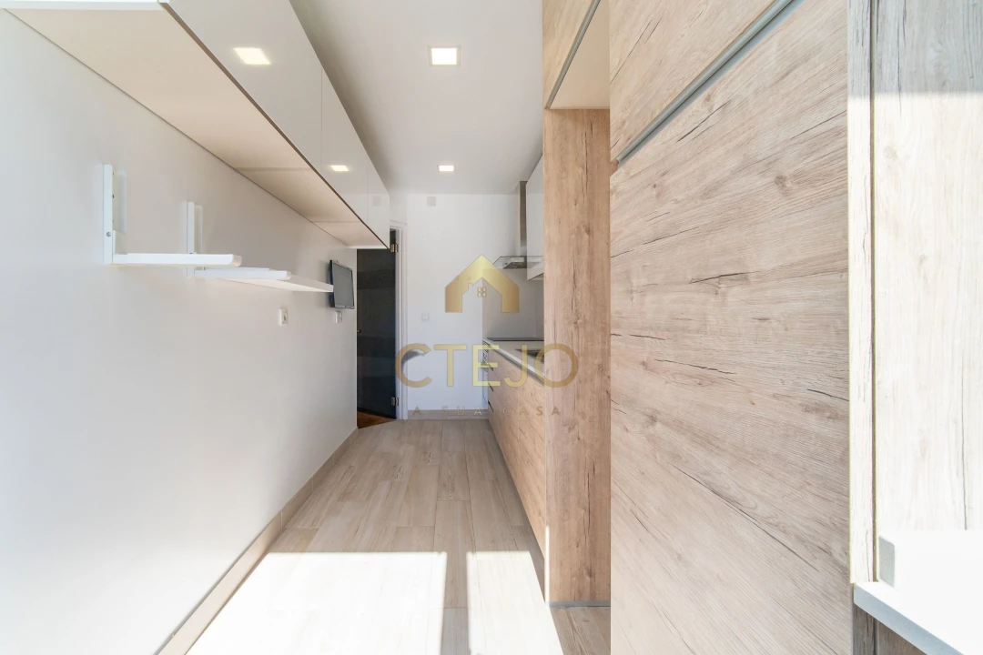 Apartamento T2 para Venda em Parque das Nações Foto 11