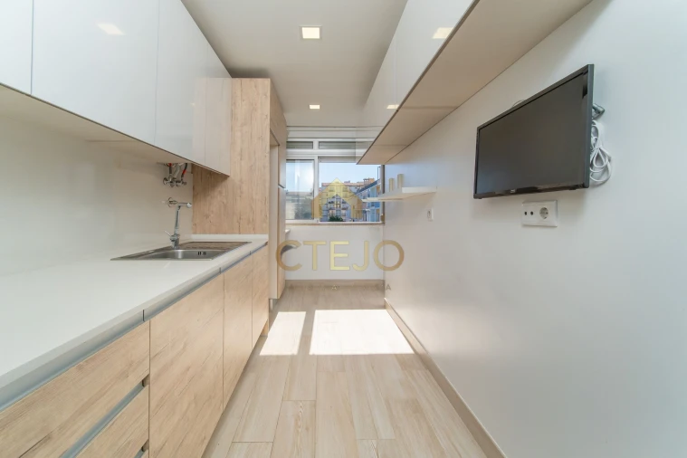 Apartamento T2 para Venda em Parque das Nações Foto 10