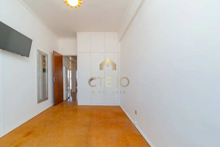 Apartamento T2 para Venda em Parque das Nações Foto 25