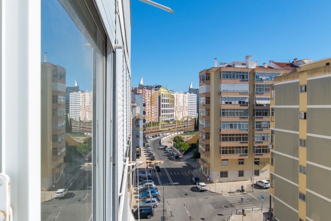 Apartamento T2 para Venda em Parque das Nações Foto 27