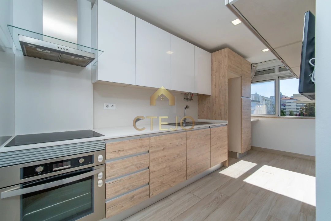 Apartamento T2 para Venda em Parque das Nações Foto 9