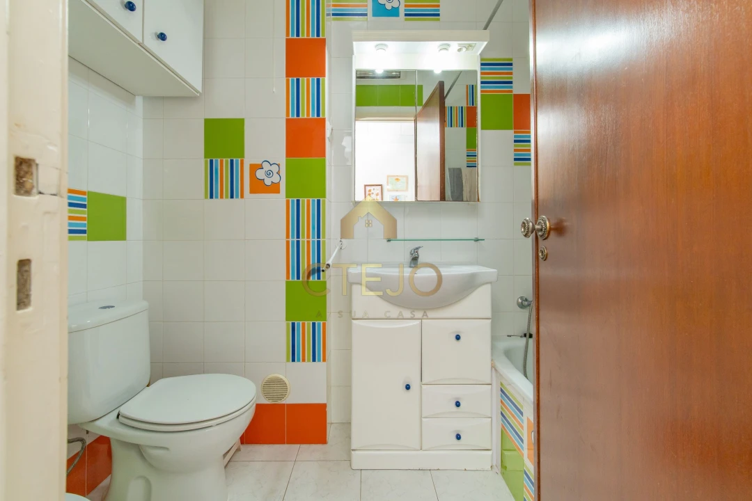 Apartamento T2 para Venda em Parque das Nações Foto 8