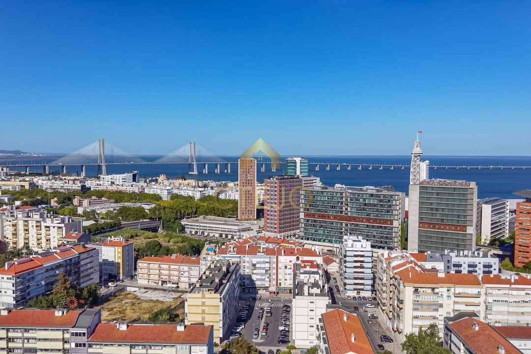Apartamento T2 para Venda em Parque das Nações Foto 1
