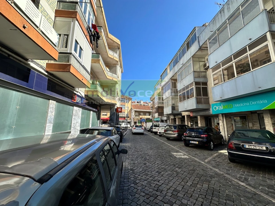 Apartamento T2 para Venda em Algueirão-Mem Martins Foto 4