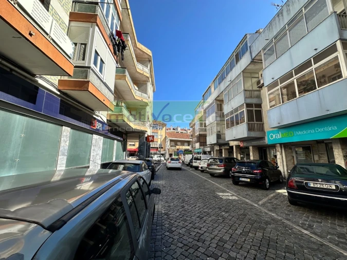 Apartamento T2 para Venda em Algueirão-Mem Martins Foto 4