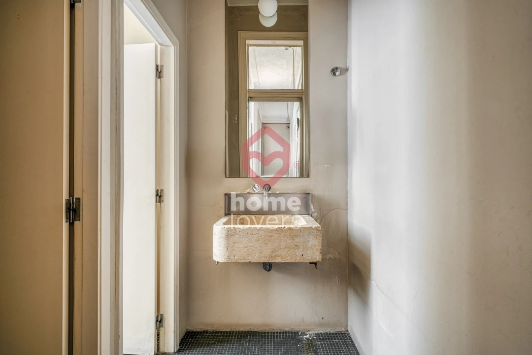 Apartamento T5 para Venda em Santo António Foto 11