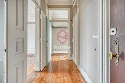Apartamento T5 para Venda em Santo António