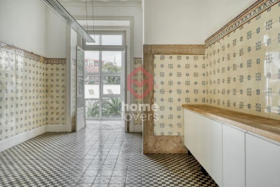 Apartamento T5 para Venda em Santo António