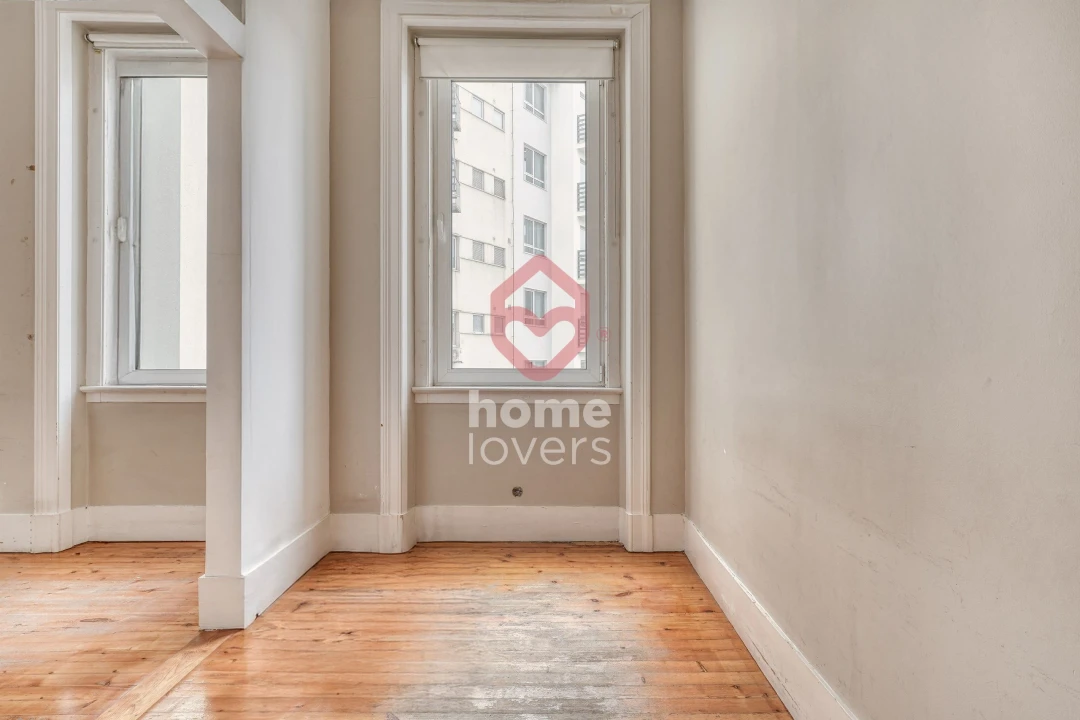 Apartamento T5 para Venda em Santo António Foto 12