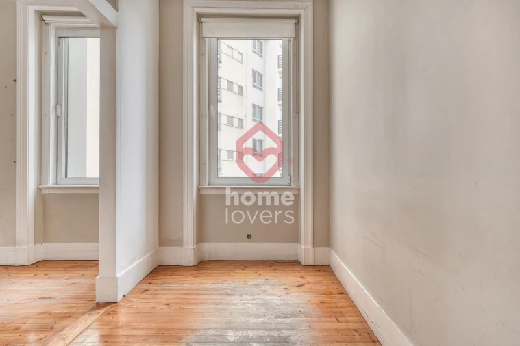 Apartamento T5 para Venda em Santo António Foto 12