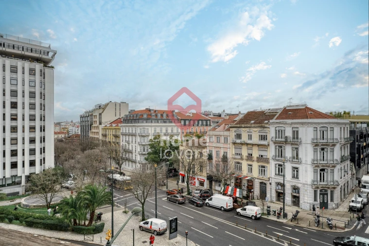 Apartamento T5 para Venda em Santo António Foto 2