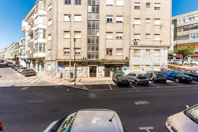 Apartamento T2 para Venda em Agualva e Mira-Sintra