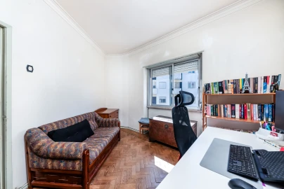 Apartamento T2 para Venda em Agualva e Mira-Sintra
