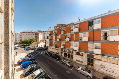 Apartamento T2 para Venda em Agualva e Mira-Sintra