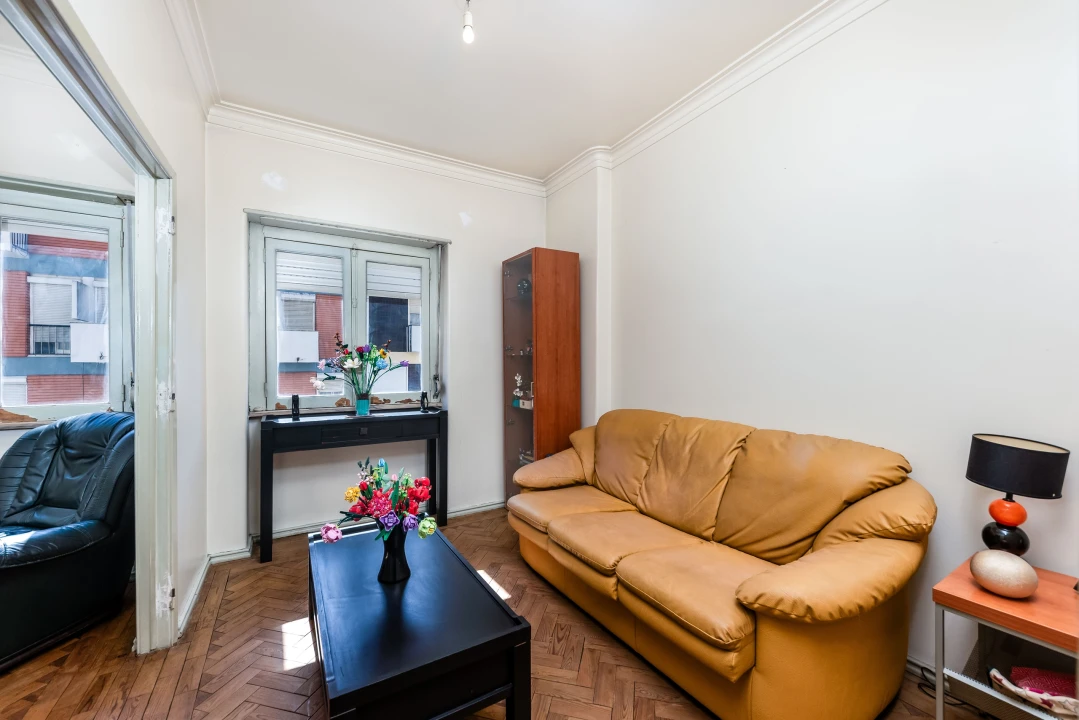 Apartamento T2 para Venda em Agualva e Mira-Sintra Foto 7