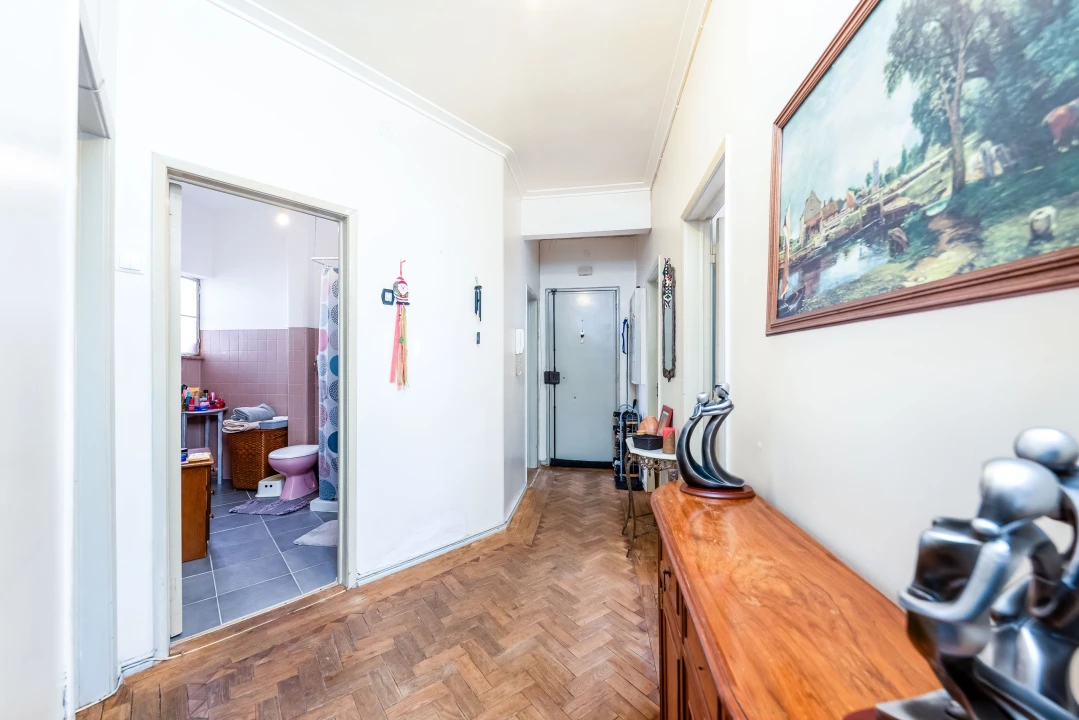Apartamento T2 para Venda em Agualva e Mira-Sintra Foto 6