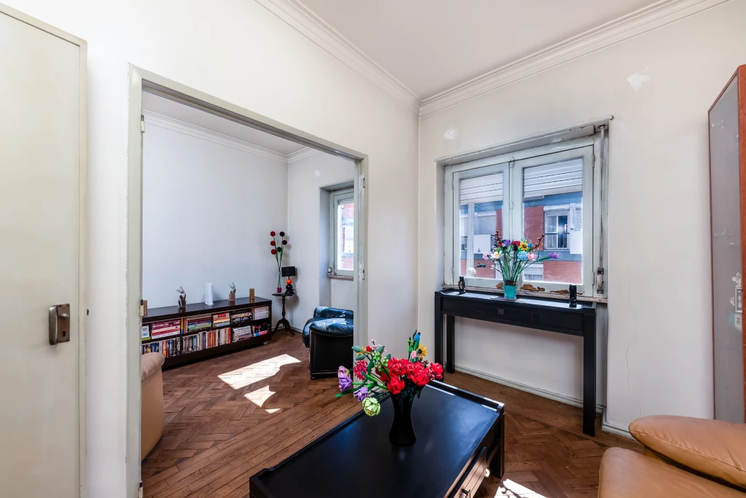 Apartamento T2 para Venda em Agualva e Mira-Sintra Foto 8