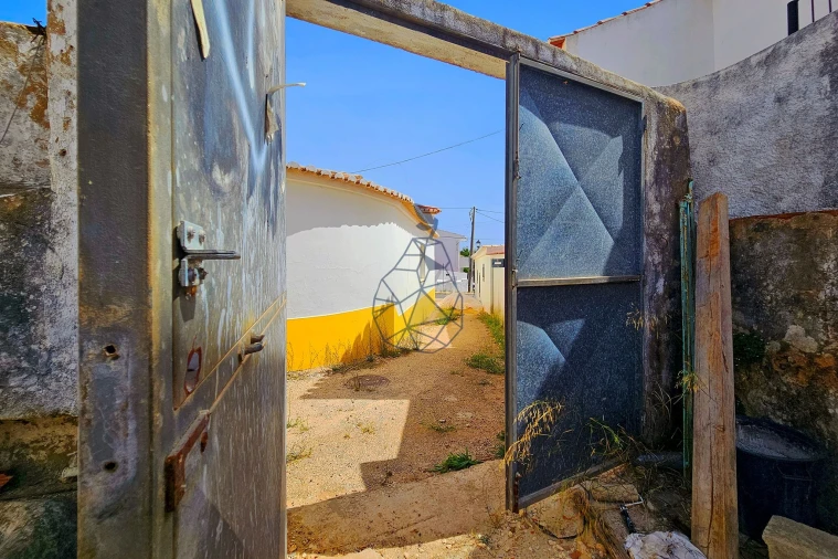 Terreno para Venda em Lagos (São Sebastião e Santa Maria) Foto 18