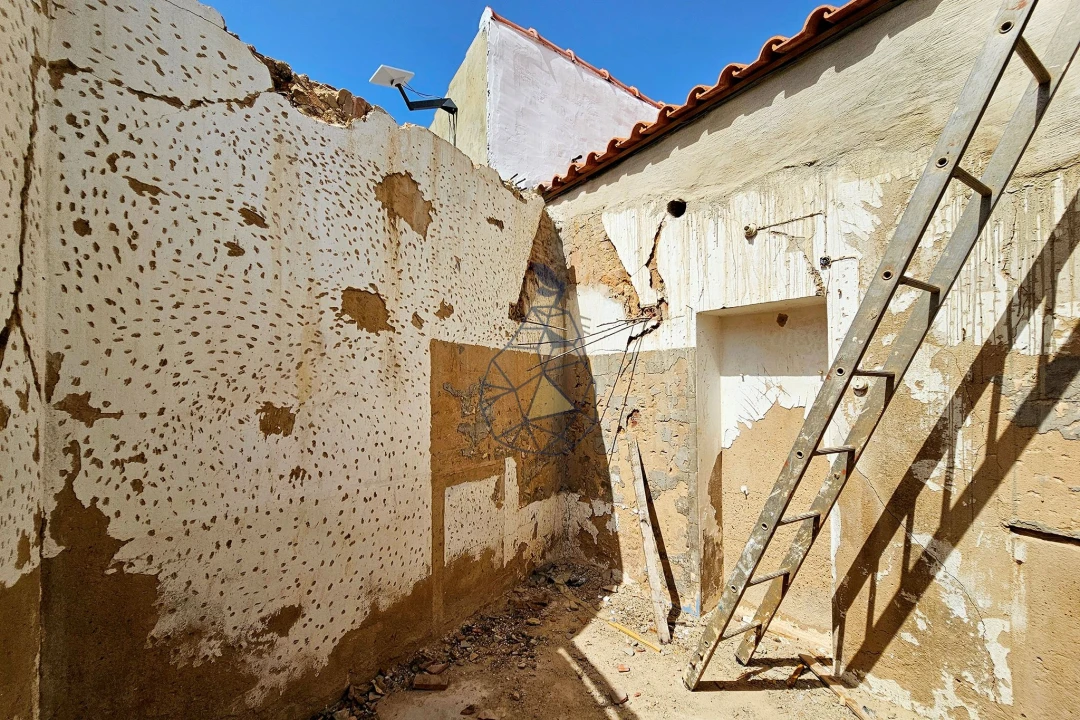 Terreno para Venda em Lagos (São Sebastião e Santa Maria) Foto 17