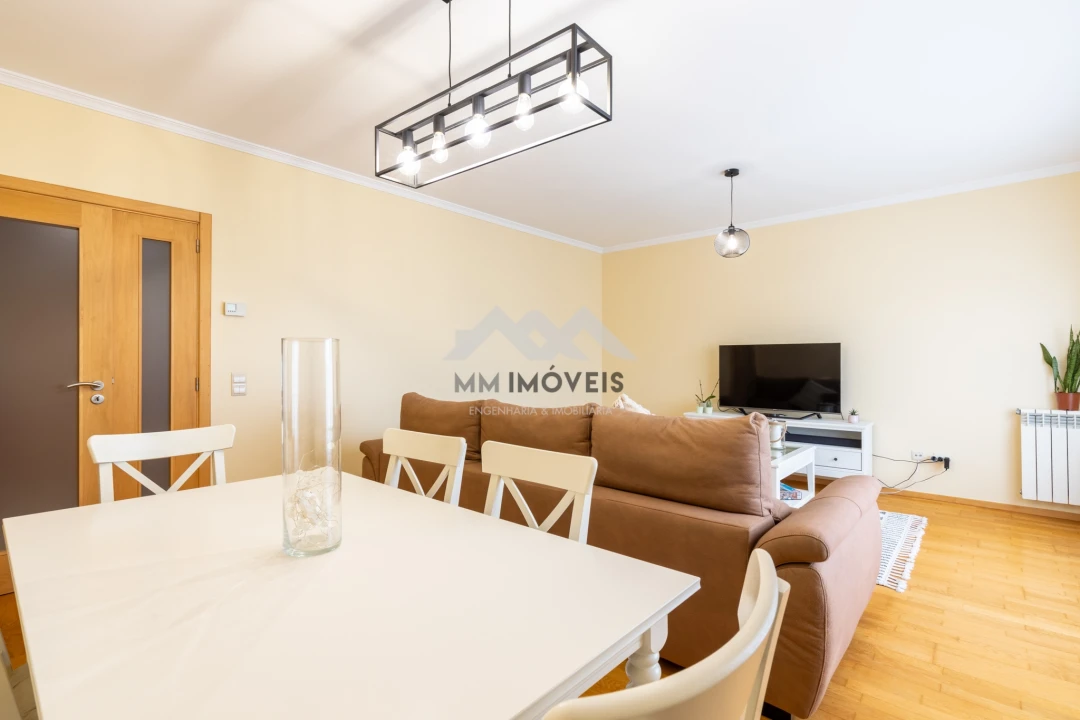 Apartamento T2 para Arrendamento em Rio Tinto Foto 14