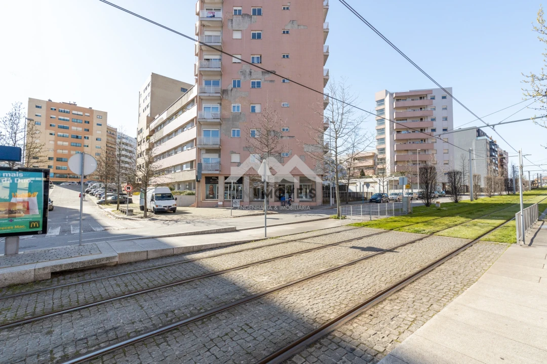 Apartamento T2 para Arrendamento em Rio Tinto Foto 33