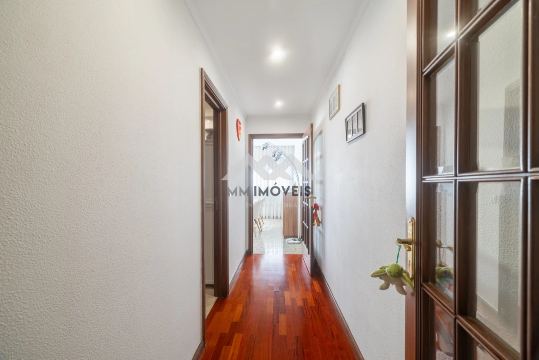 Apartamento T2 para Venda em Valadares Foto 26