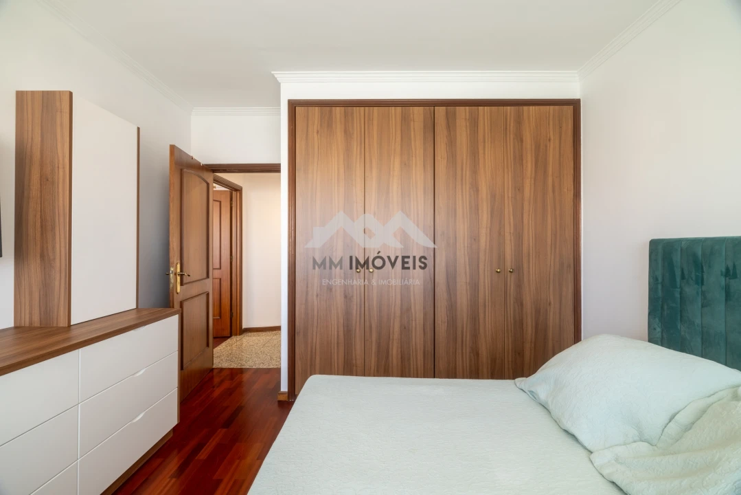 Apartamento T2 para Venda em Valadares Foto 32