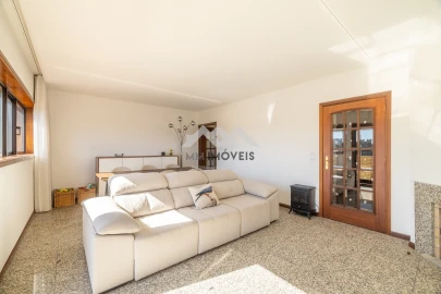 Apartamento T2 para Venda em Valadares