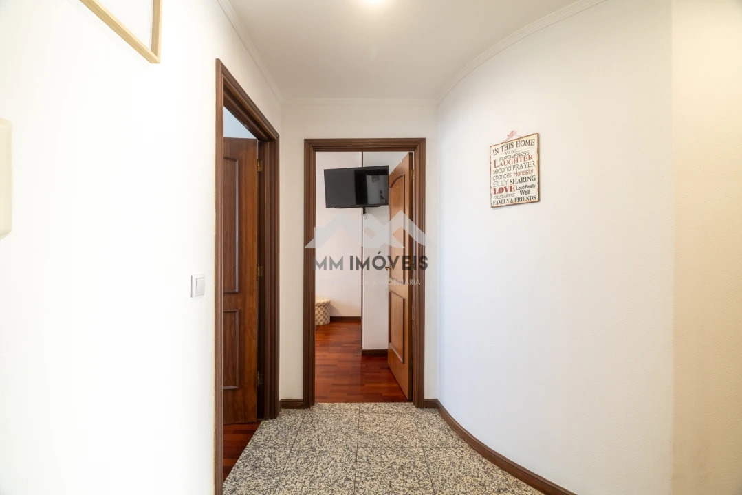 Apartamento T2 para Venda em Valadares Foto 35