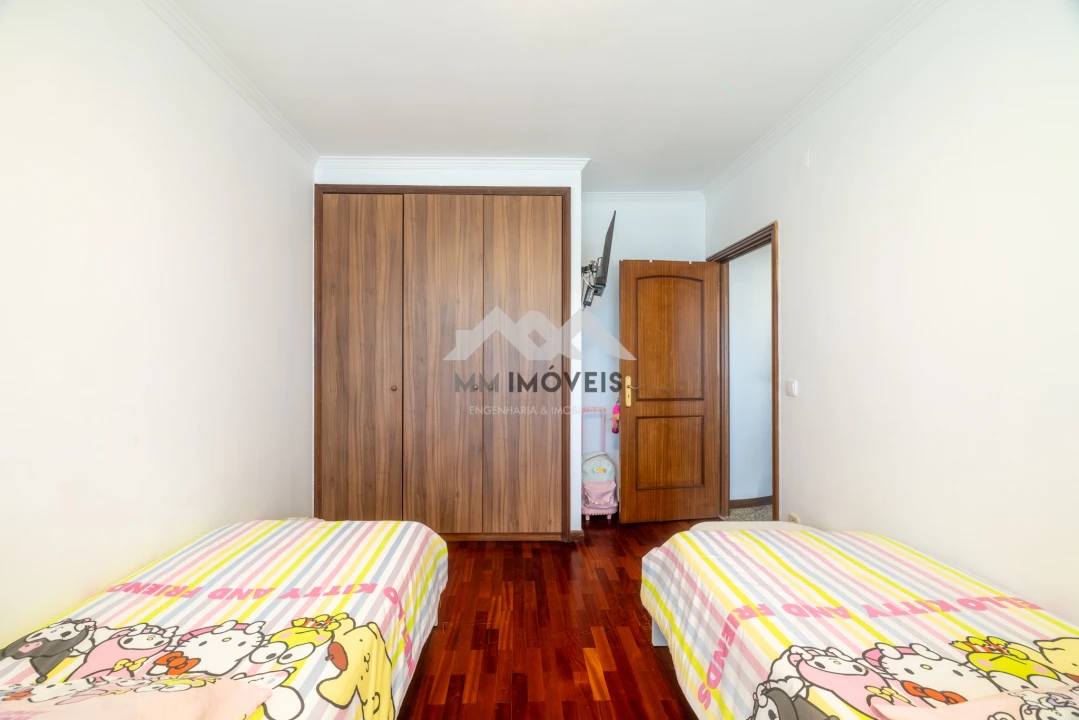 Apartamento T2 para Venda em Valadares Foto 39