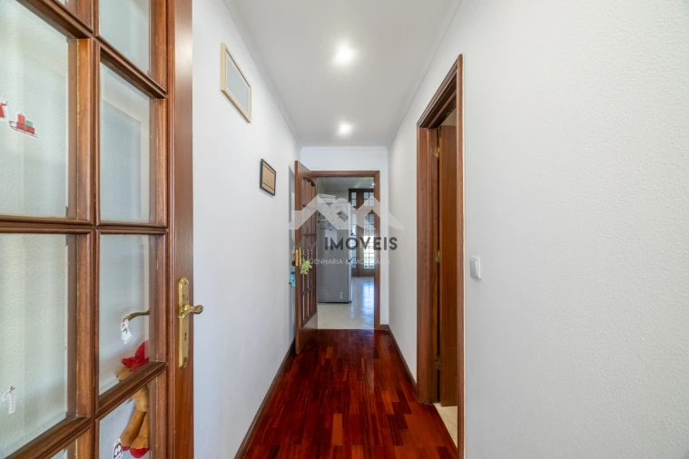 Apartamento T2 para Venda em Valadares Foto 27