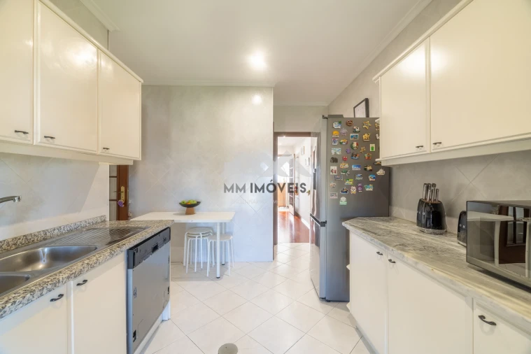 Apartamento T2 para Venda em Valadares Foto 23