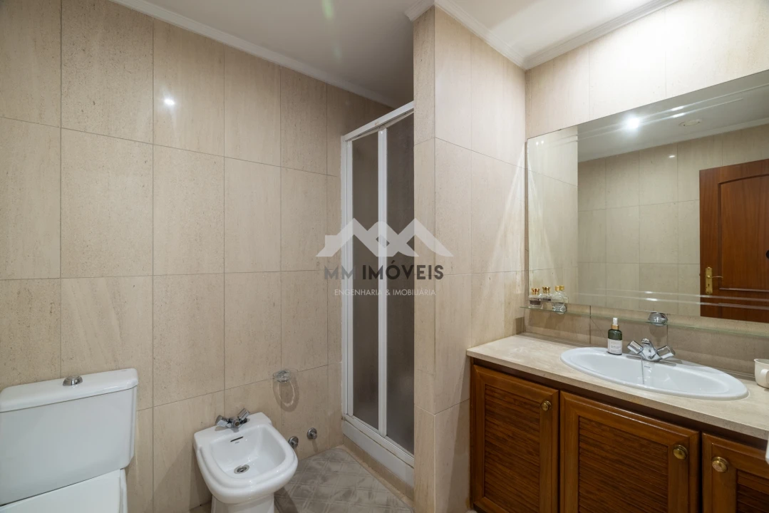 Apartamento T2 para Venda em Valadares Foto 30