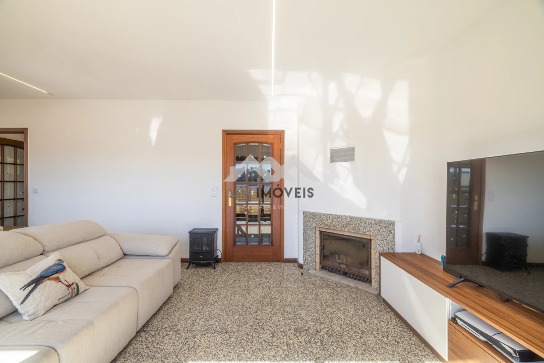 Apartamento T2 para Venda em Valadares Foto 9